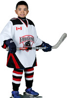 U7WHITE-SELECT_Gabriel_Gutierrez_9365