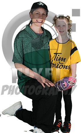 5UGold-Team4_Amelia_Mattson_6723