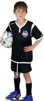 U8-3-black_Wyatt_Moat_3049